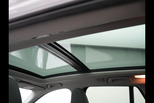 BMW X1 xDrive25e Sportline Plug in Hybrid PHEV | Panodak | Apple Carplay | 19"L.M | Lederen Sportstoelen | DAB | Harman Kardon | Head Up | Stuurverwarming |