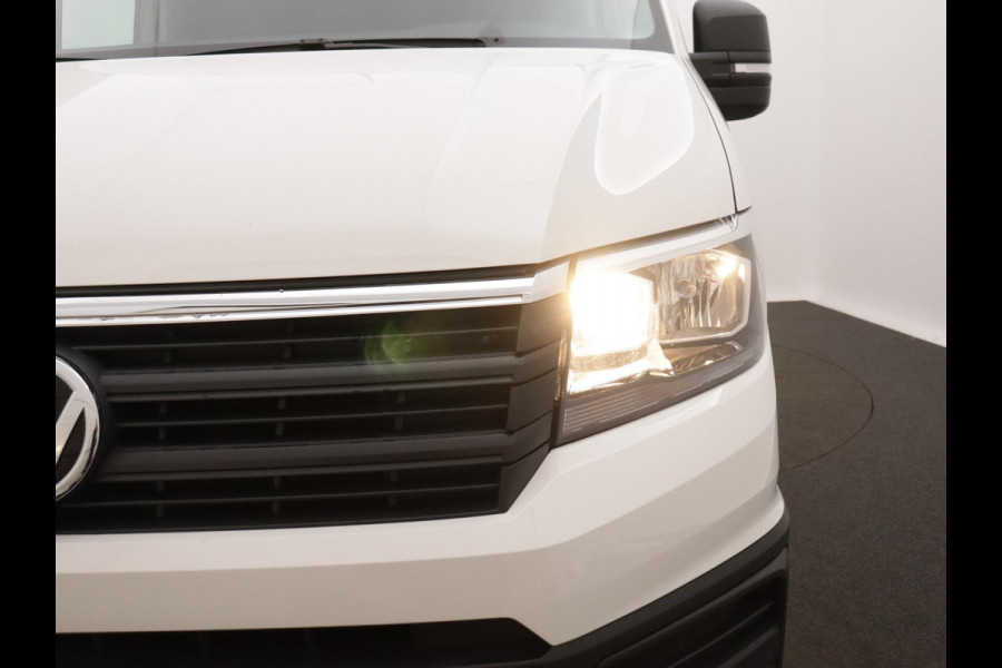 Volkswagen Crafter 30 2.0 TDI L3H3 TREKHAAK NAVI