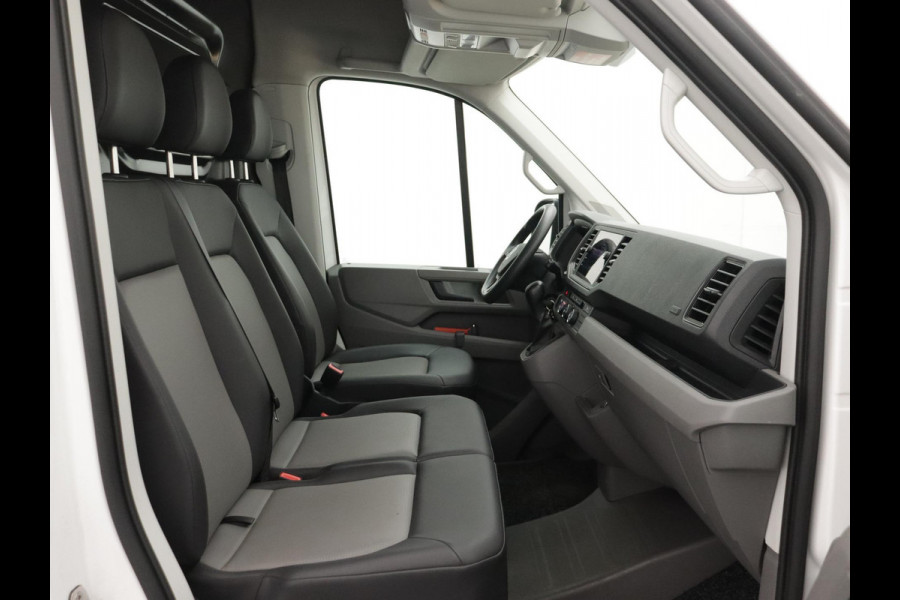 Volkswagen Crafter 30 2.0 TDI L3H3 TREKHAAK NAVI