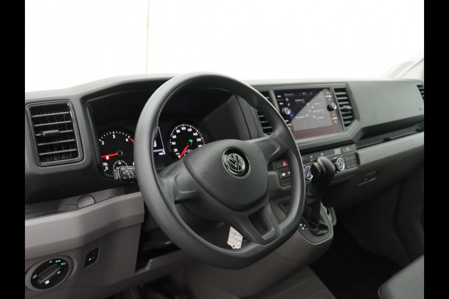 Volkswagen Crafter 30 2.0 TDI L3H3 TREKHAAK NAVI