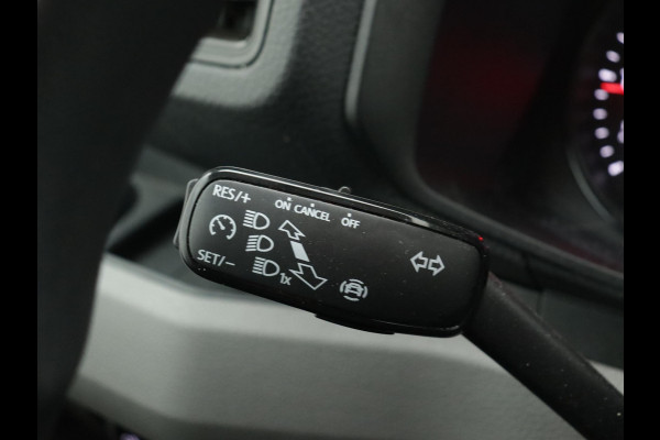 Volkswagen Crafter 30 2.0 TDI L3H3 TREKHAAK NAVI