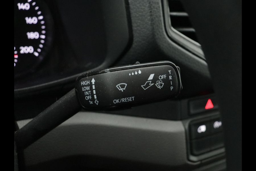 Volkswagen Crafter 30 2.0 TDI L3H3 TREKHAAK NAVI