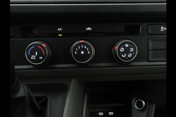 Volkswagen Crafter 30 2.0 TDI L3H3 TREKHAAK NAVI