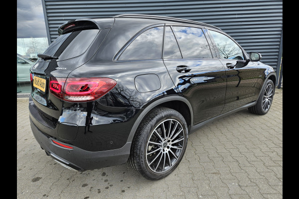 Mercedes-Benz GLC 300e 4MATIC AMG Plug In Hybrid 320pk PHEV | Burmester Sound | Virtual | 20"L.M | DAB |  Camera | Apple Carplay | Alcantara Sportstoelen | Sfeerverlichting |