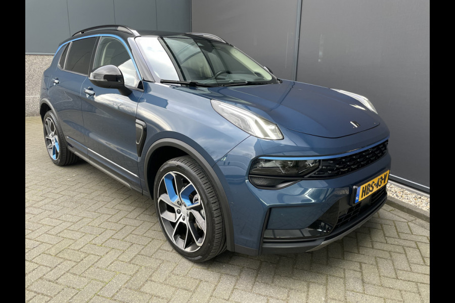 Lynk & Co 01 1.5 Climate control -Cruise control Adaptive - Park. sensoren V+A - Electr. panorama schuif/kantel dak - Navi full map - A-uitrijcamera - v-stoelen verwarmbaar en verstelbaar / bestuurdersstoel m