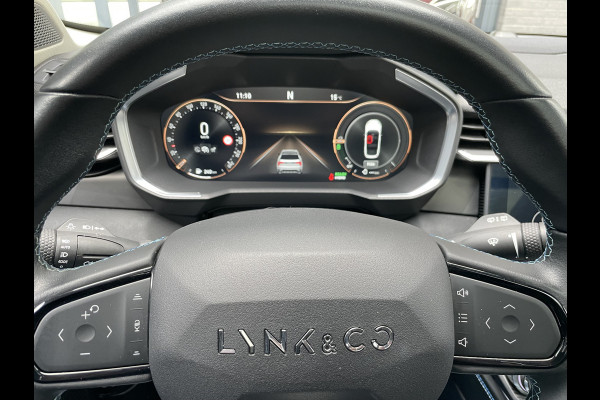 Lynk & Co 01 1.5 Climate control -Cruise control Adaptive - Park. sensoren V+A - Electr. panorama schuif/kantel dak - Navi full map - A-uitrijcamera - v-stoelen verwarmbaar en verstelbaar / bestuurdersstoel m