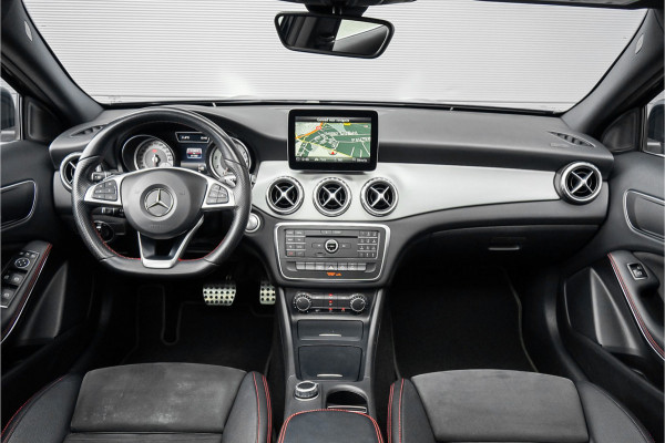 Mercedes-Benz GLA 200 AMG Pano Leder Navi NL Auto