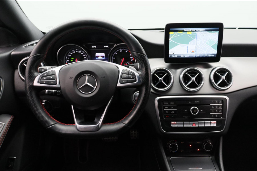 Mercedes-Benz CLA-Klasse 180 AMG Origineel NL Navigatie Camera