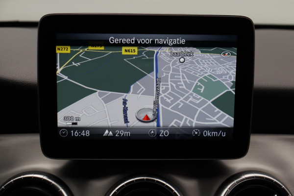 Mercedes-Benz CLA-Klasse 180 AMG Origineel NL Navigatie Camera