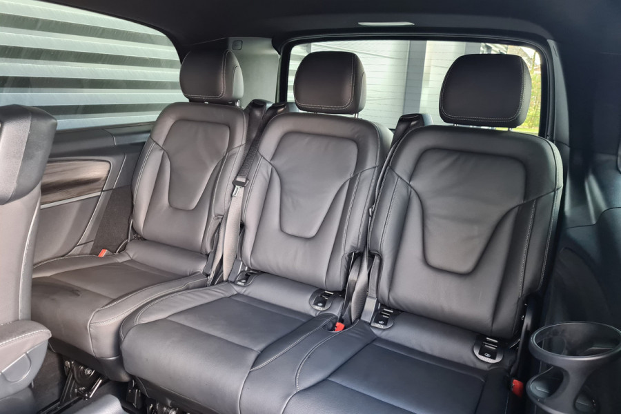 Mercedes-Benz V-Klasse 300d Extra Lang AMG-Line -Distronic-