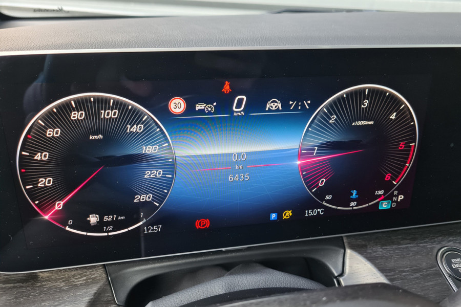 Mercedes-Benz V-Klasse 300d Extra Lang AMG-Line -Distronic-