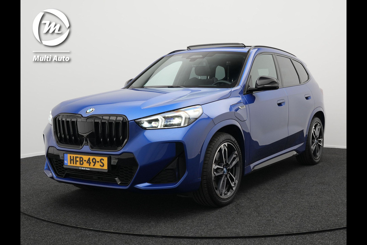 BMW X1 xDrive30e M Sport Plug-in Hybrid Nieuw Model PHEV | Facelift | Trekhaak af fabriek | Panodak | Head Up | Harman Kardon | Adaptive Cruise | 360 Camera | Memory | 19 Inch