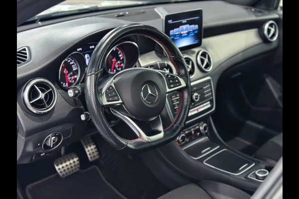 Mercedes-Benz CLA-Klasse 180 AMG |Panorama|Camera|Keyless|NL NAP