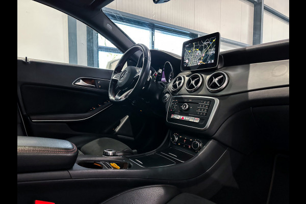 Mercedes-Benz CLA-Klasse 180 AMG |Panorama|Camera|Keyless|NL NAP