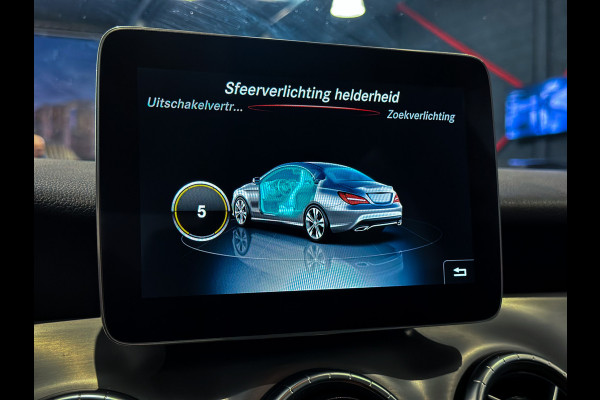 Mercedes-Benz CLA-Klasse 180 AMG |Panorama|Camera|Keyless|NL NAP