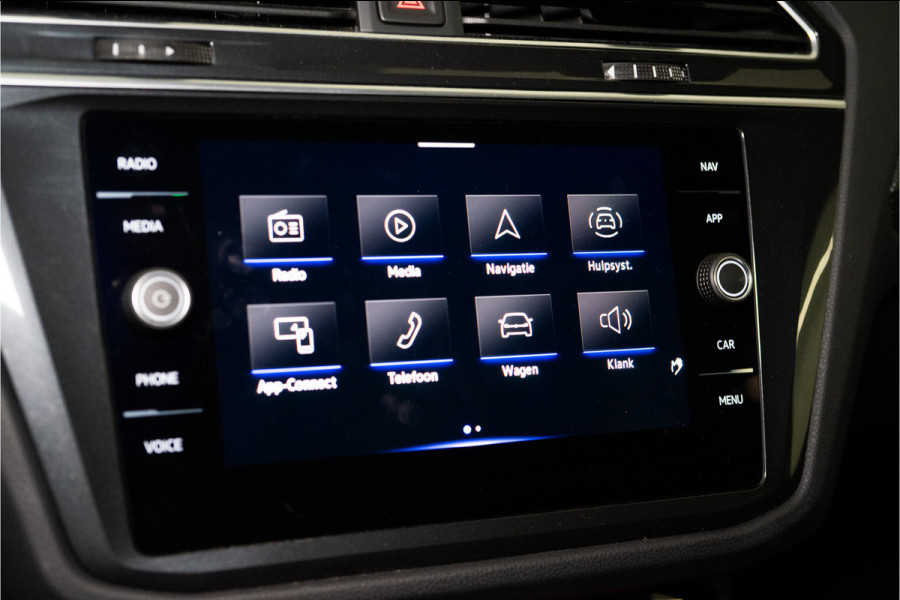 Volkswagen Tiguan 1.5 TSI 2x R-Line Business+ 150PK | LED | CarPlay | Stoel+stuur verw. | Trekhaak | 12 MND Garantie