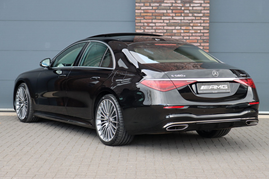 Mercedes-Benz S-Klasse 580 e 4MATIC AMG Line Aut9 | Drive Pilot | Airmatic | Achterasbesturing | Chauffeurspakket | Entertainmentsysteem Achter | MBUX Tablet | Zonweringspakket | Burmester | HUD | Verwarmd Stuurwiel | Massage | Koelbox | 3D-Di