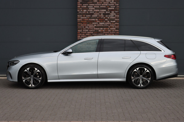 Mercedes-Benz E-Klasse Estate 300 e Luxury Line Aut9 | Hyperscreen | Distronic+ | Burmester | Zonweringspakket | Stoelventilatie | Massage | Vlakkenverwarming | Digital Light | Verwarmd Stuurwiel |