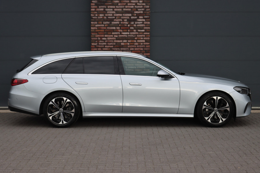 Mercedes-Benz E-Klasse Estate 300 e Luxury Line Aut9 | Hyperscreen | Distronic+ | Burmester | Zonweringspakket | Stoelventilatie | Massage | Vlakkenverwarming | Digital Light | Verwarmd Stuurwiel |