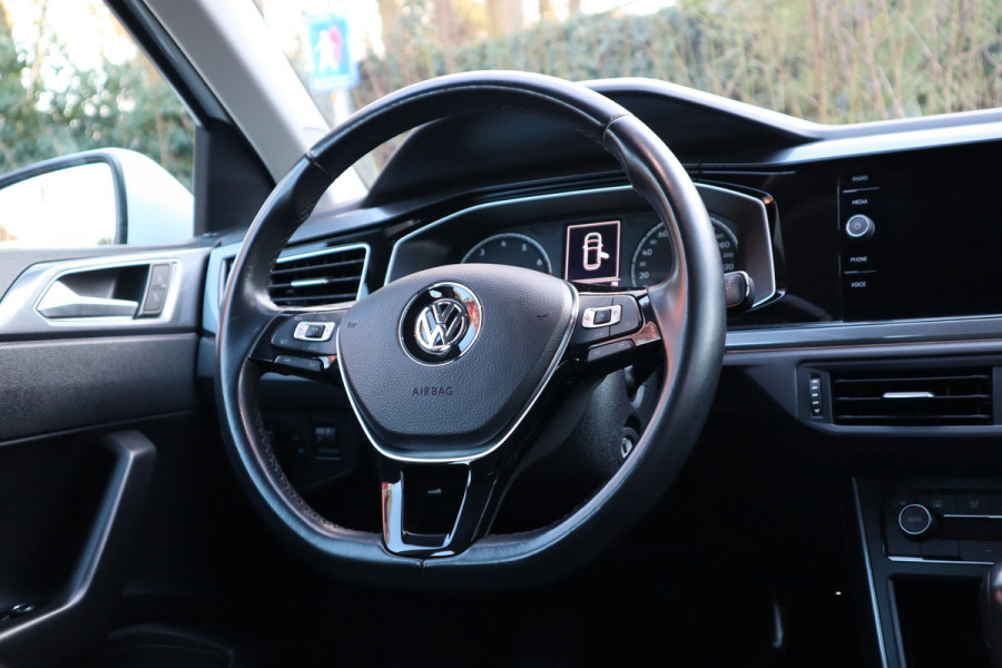 Volkswagen Polo 1.0 TSI Highline | Automaat | Camera | Carplay | ACC |