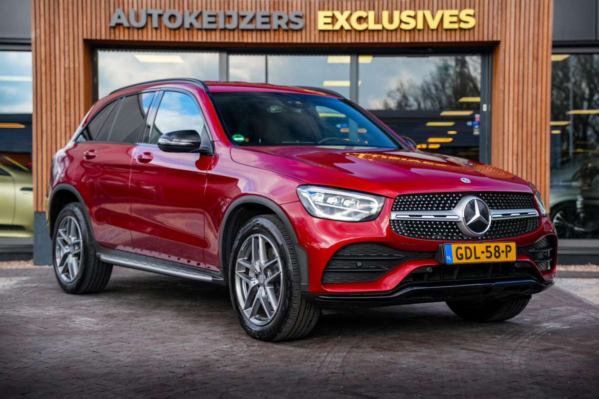 Mercedes-Benz GLC 300e 4MATIC Business Solution AMG Camera Leer Navi Virtual Dash Stoelverw.