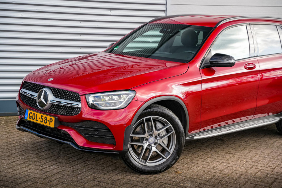 Mercedes-Benz GLC 300e 4MATIC Business Solution AMG Camera Leer Navi Virtual Dash Stoelverw.