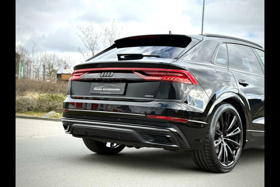 Audi Q8 60 TFSI e quattro S-Line Competition Panoramadak|B&O 3D|Softclose|Carbon|Massage|Stuurverw.|Stoelventilatie|360° Camera|Keyless-