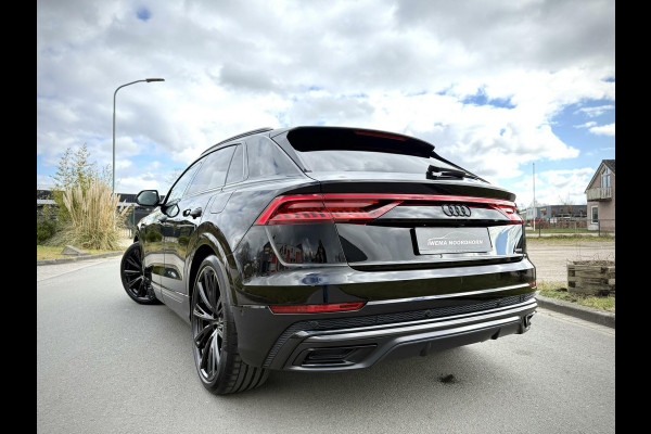 Audi Q8 60 TFSI e quattro S-Line Competition Panoramadak|B&O 3D|Softclose|Carbon|Massage|Stuurverw.|Stoelventilatie|360° Camera|Keyless-