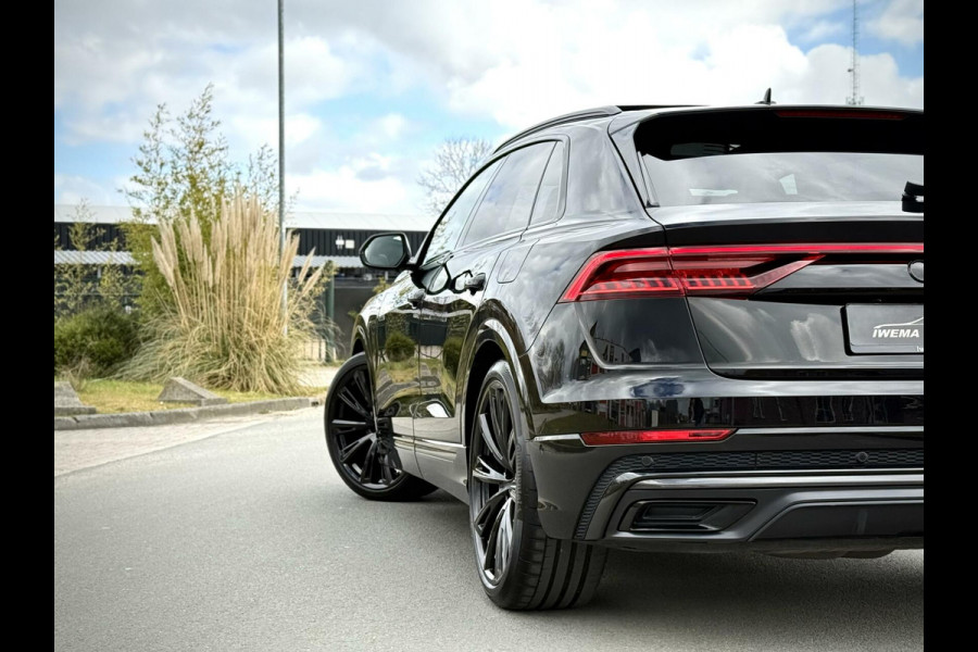 Audi Q8 60 TFSI e quattro S-Line Competition Panoramadak|B&O 3D|Softclose|Carbon|Massage|Stuurverw.|Stoelventilatie|360° Camera|Keyless-