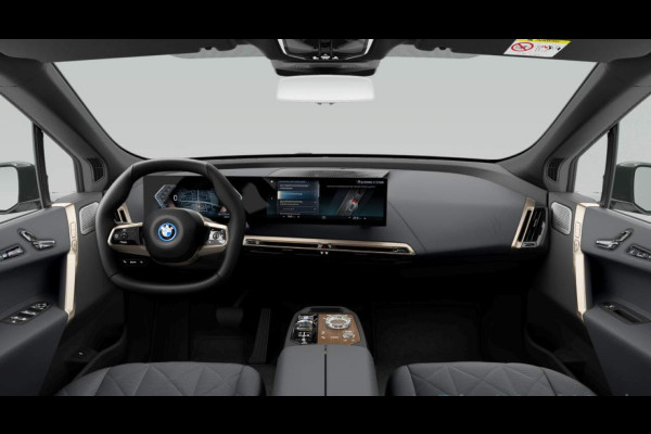 BMW iX xDrive40 - Bowers & Wilkins - Pano - Trekhaak - Stoelventilatie