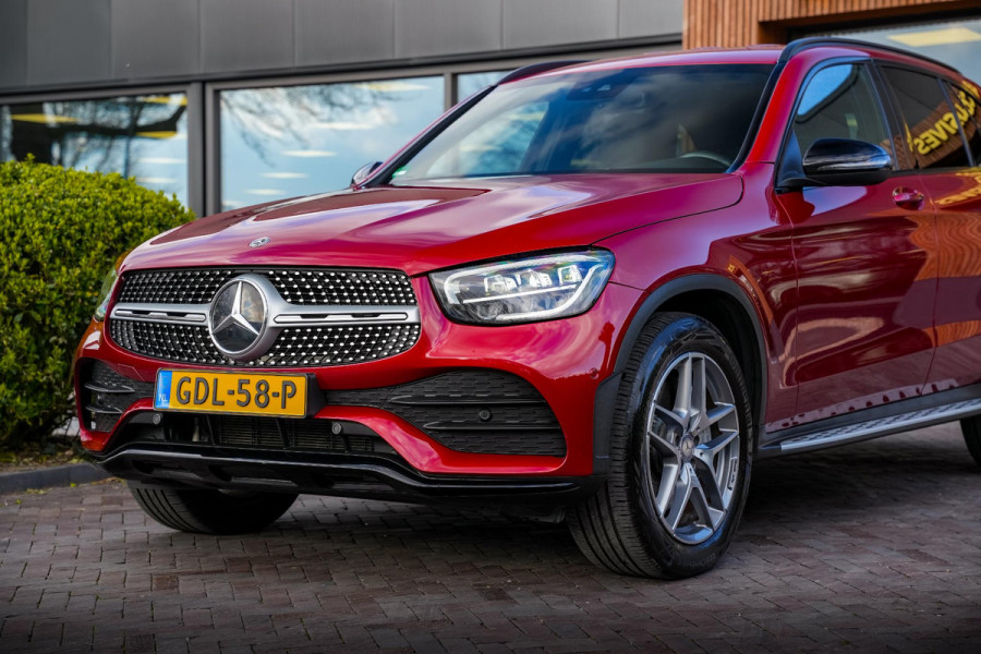 Mercedes-Benz GLC 300e 4MATIC Business Solution AMG Camera Leer Navi Virtual Dash Stoelverw.