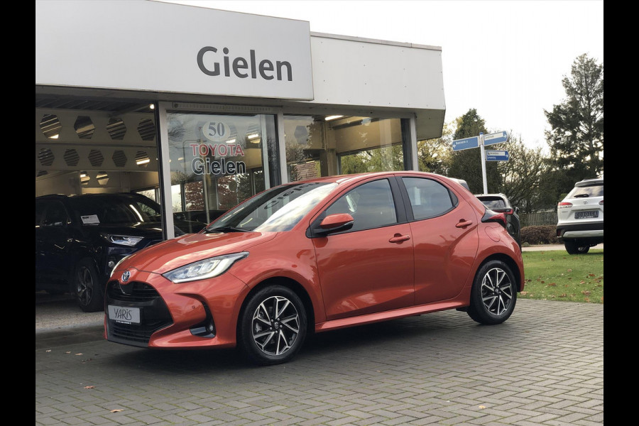 Toyota Yaris 1.5 Hybrid Dynamic Plus | Dodehoekherkenning, Parkeersensoren, Stoelverwarming, 16 inch, Keyless, Apple CarPlay/Android auto