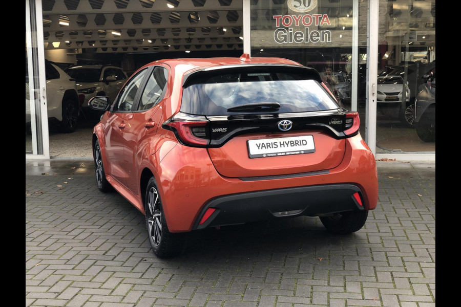 Toyota Yaris 1.5 Hybrid Dynamic Plus | Dodehoekherkenning, Parkeersensoren, Stoelverwarming, 16 inch, Keyless, Apple CarPlay/Android auto