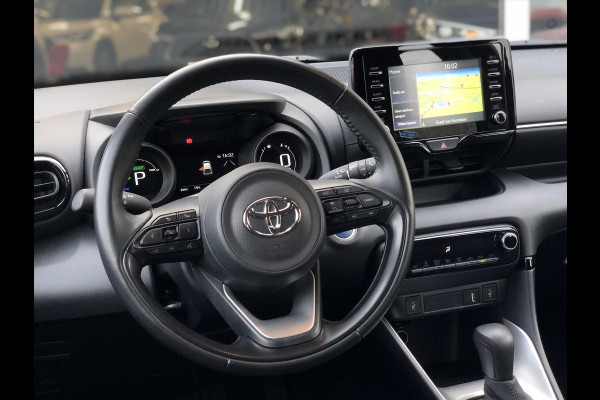 Toyota Yaris 1.5 Hybrid Dynamic Plus | Dodehoekherkenning, Parkeersensoren, Stoelverwarming, 16 inch, Keyless, Apple CarPlay/Android auto