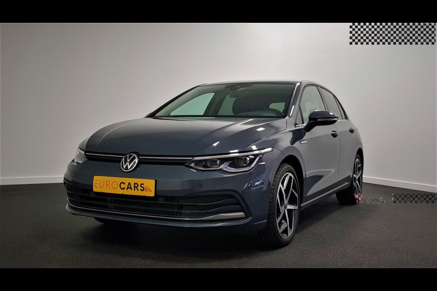 Volkswagen Golf 1.5 eTSI 150pk DSG Style | DEMO ! | Navigatie | Climate Control | Camera | Parkeer sensoren | 18" LMV| Led | Keyless entry | Stoelverwarming