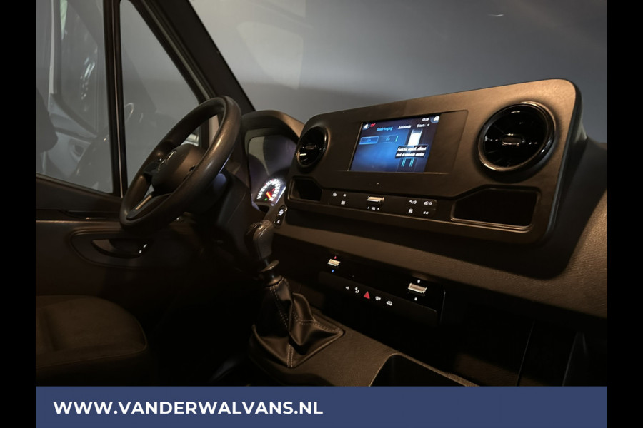 Mercedes-Benz Sprinter 314 CDI 143pk L3H2 Euro6 Airco | Camera | Sidebars | Apple Carplay | Android Auto Parkeersensoren, Bijrijdersbank