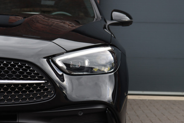 Mercedes-Benz C-Klasse 300 4MATIC AMG Line Aut9 | Panoramadak | Distronic+ | Digital Light | Burmester | Trekhaak | Memory | Augmented Reality | Leder | Rijassistentiepakket | Keyless Go |