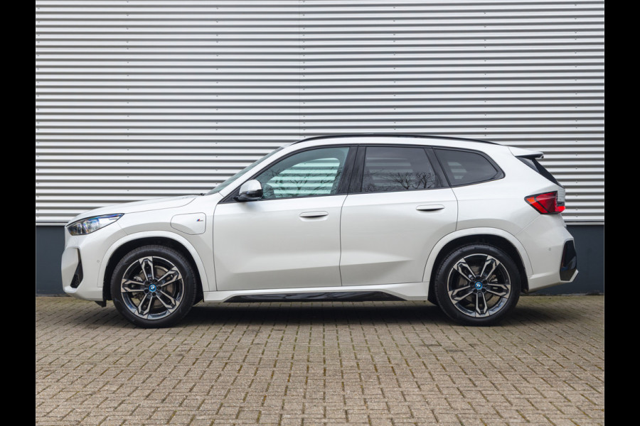 BMW X1 xDrive25e M-Sport - Pano - Trekhaak - Driving Ass Prof - Head-Up