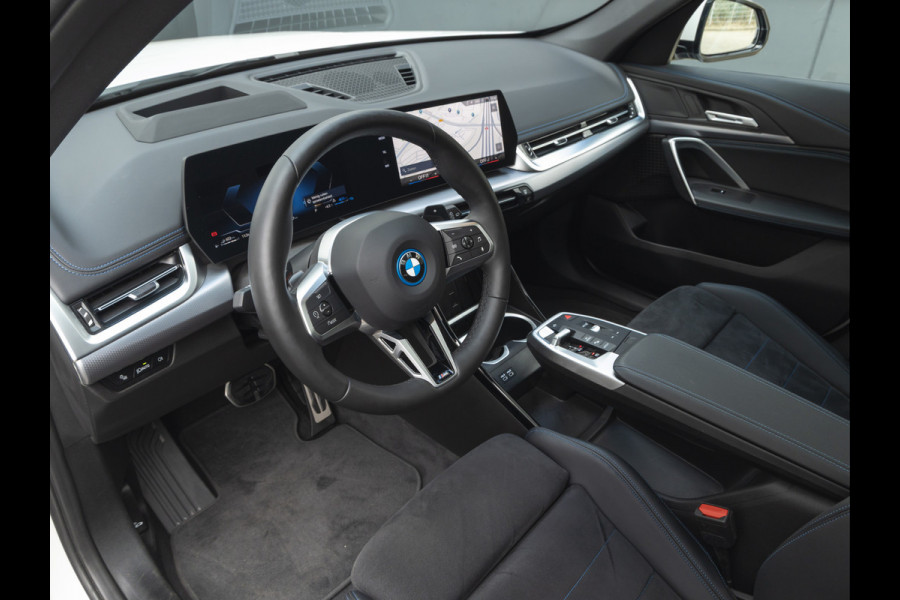 BMW X1 xDrive25e M-Sport - Pano - Trekhaak - Driving Ass Prof - Head-Up