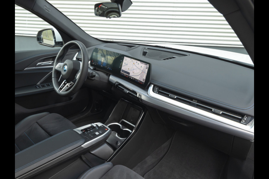 BMW X1 xDrive25e M-Sport - Pano - Trekhaak - Driving Ass Prof - Head-Up