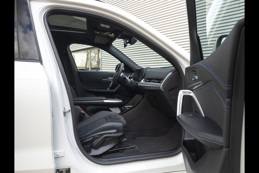 BMW X1 xDrive25e M-Sport - Pano - Trekhaak - Driving Ass Prof - Head-Up