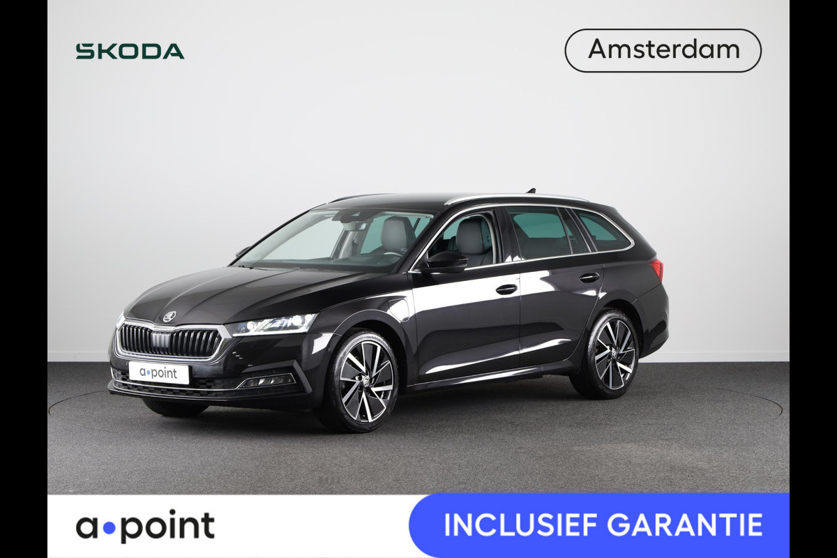 Škoda Octavia Combi 1.4 TSI iV PHEV Style First Edition 204 pk | Lederen bekleding | Navigatie | Parkeersensoren (Park assist) | Achteruitrijcamera  | Stoelverwarming v/a |