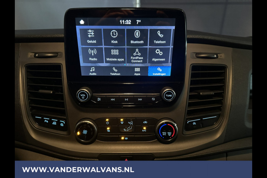 Ford Transit 2.0 TDCI 130pk L2H3 *Laadklep* Euro6 Airco | Camera | Apple Carplay | Android Auto Cruisecontrol, Parkeersensoren, Verwarmde voorruit, Bijrijdersbank, 2800kg trekvermogen