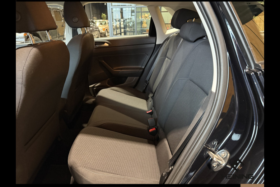 Volkswagen Polo 1.0 TSI Comfortline. DSG Automaat. Afneembare Trekhaak. Navi. Apple-carplay. NAP