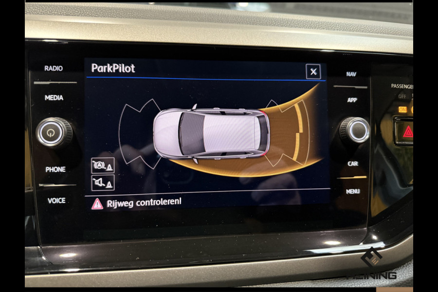 Volkswagen Polo 1.0 TSI Comfortline. DSG Automaat. Afneembare Trekhaak. Navi. Apple-carplay. NAP