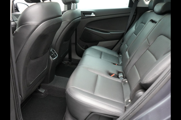 Hyundai Tucson 1.6 T-GDI Premium Automaat | Panodak | Lederen Sportstoelen | Trekhaak Afneembaar | Apple Carplay | Navigatie | Cruise Control | Navigatie | Camera | L.M. 19" |