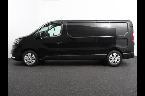 Renault Trafic 2.0 Blue dC1 150PK T30 L2H1 Advance | DEMO! | Navigatie bluetooth DAB Camera Airco Trekhaak Houten bekleding Lichtmetalen velgen