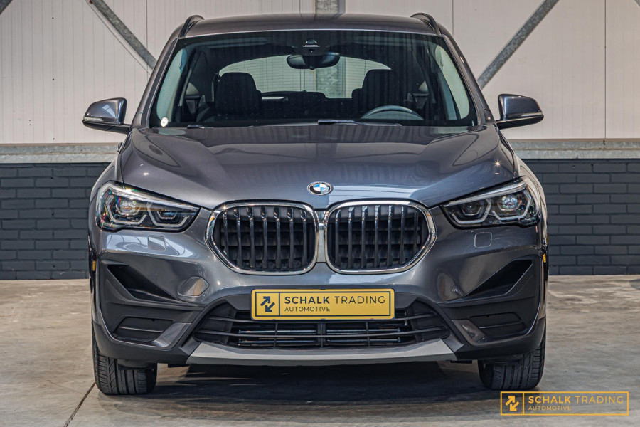 BMW X1 XDrive25e Executive|LED|Navi-XL|Dealer onderhouden