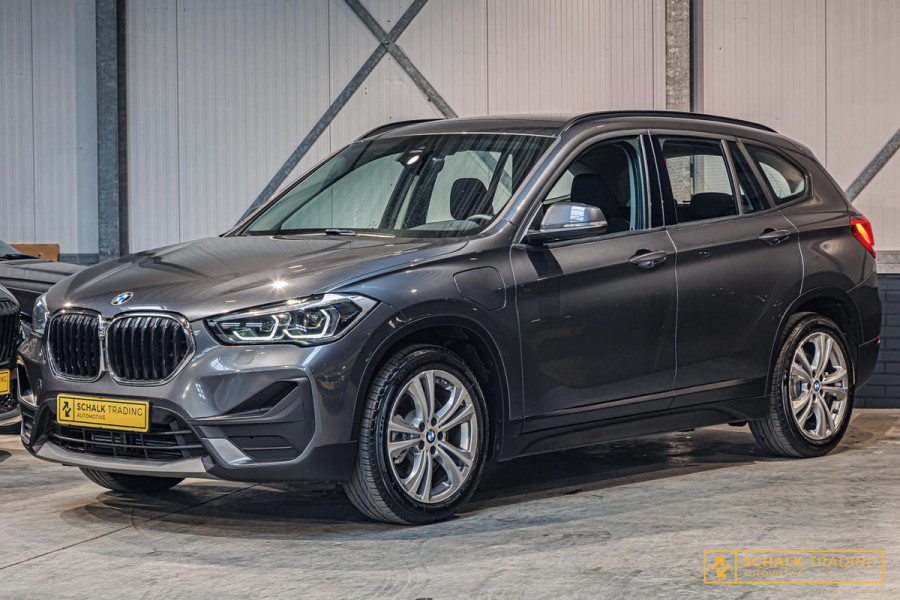 BMW X1 XDrive25e Executive|LED|Navi-XL|Dealer onderhouden