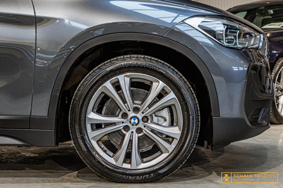 BMW X1 XDrive25e Executive|LED|Navi-XL|Dealer onderhouden